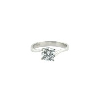 SOLITAIRE DIAMOND WHITE GOLD RING