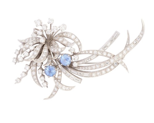 MID-CENTURY SAPPHIRE AND DIAMOND BROOCH