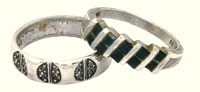 A BLACK SPINEL RING AND A DIAMOND RING IN SILVER